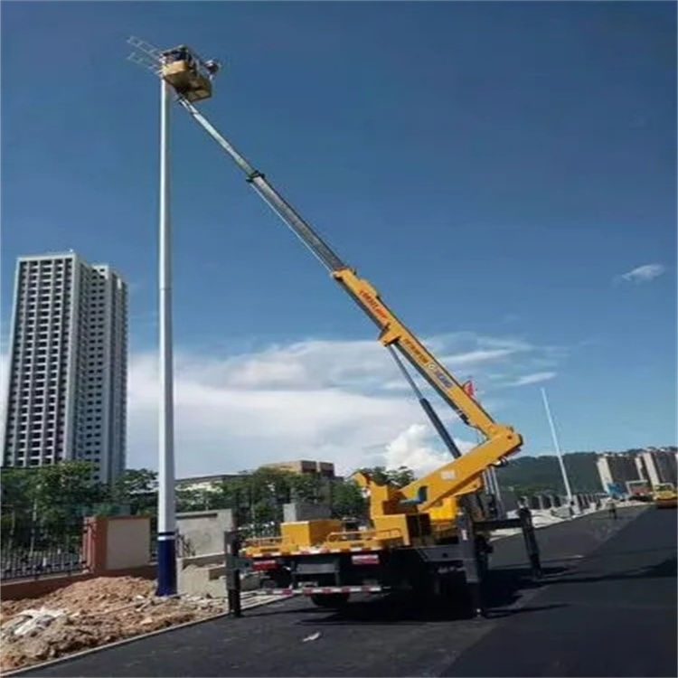 白玉维修路灯的曲臂升降车出租