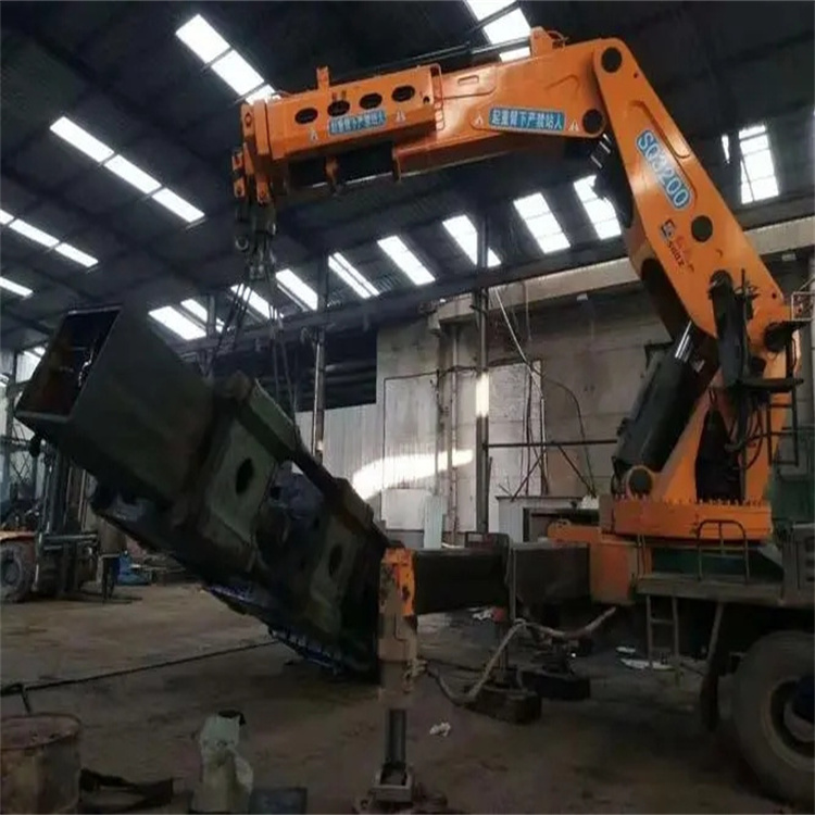白玉200吨折臂吊出租