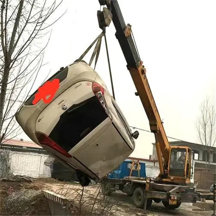 白玉随时待命，吊车24小时道路救援服务全解析